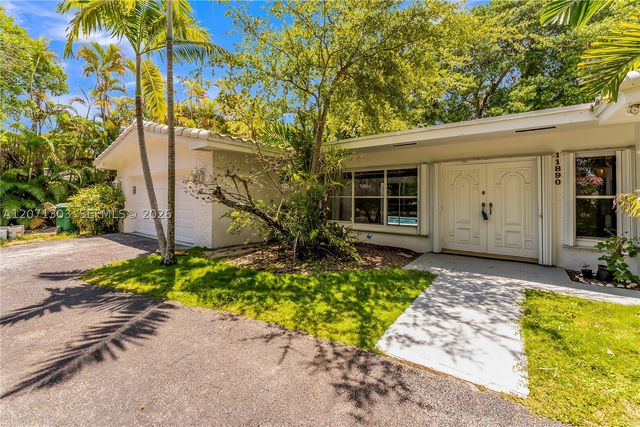 11890 SW 72nd Pl, Pinecrest, FL 33156