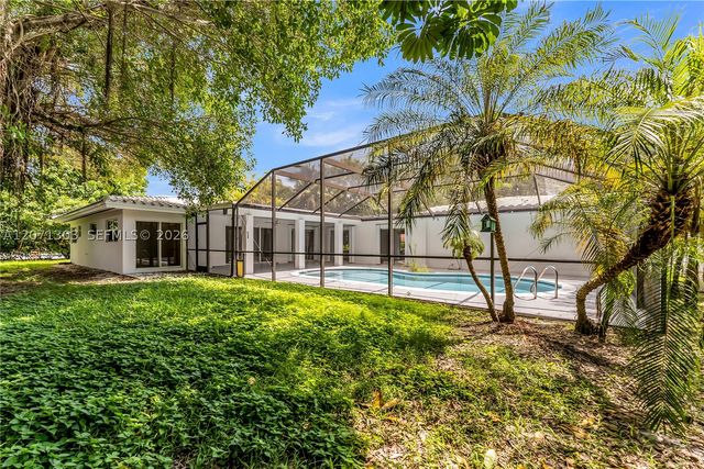 11890 SW 72nd Pl, Pinecrest, FL 33156