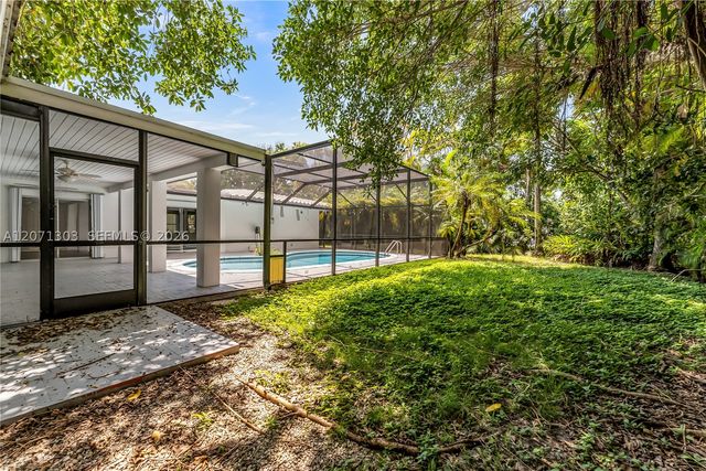 11890 SW 72nd Pl, Pinecrest, FL 33156