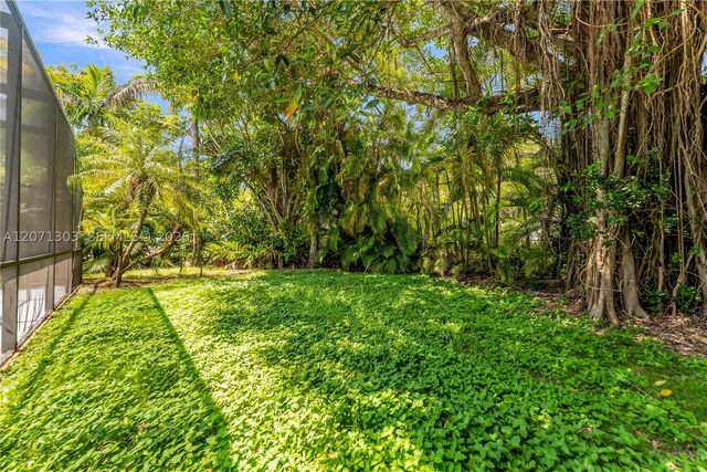 11890 SW 72nd Pl, Pinecrest, FL 33156