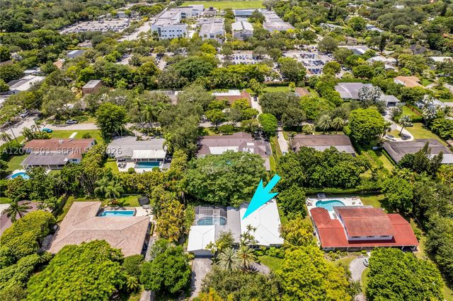 11890 SW 72nd Pl, Pinecrest, FL 33156