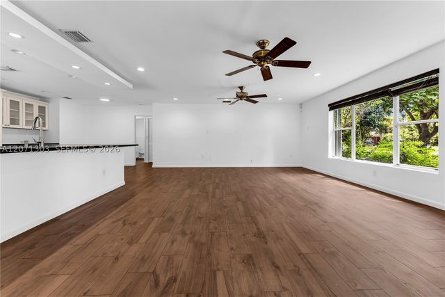 11890 SW 72nd Pl, Pinecrest, FL 33156