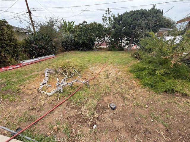 543 E 3rd Street, Azusa, CA 91702