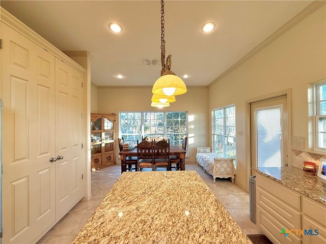 98 Price Road, Victoria, TX 77905