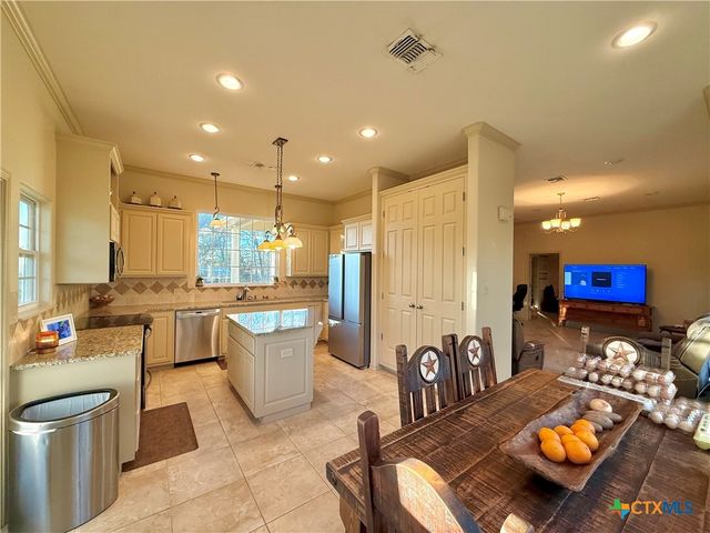 98 Price Road, Victoria, TX 77905