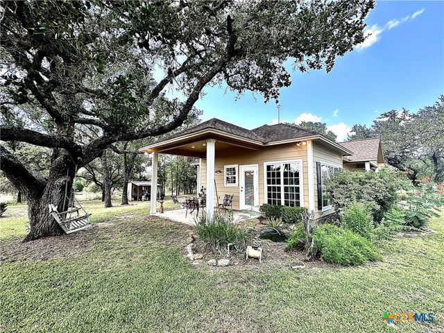 98 Price Road, Victoria, TX 77905