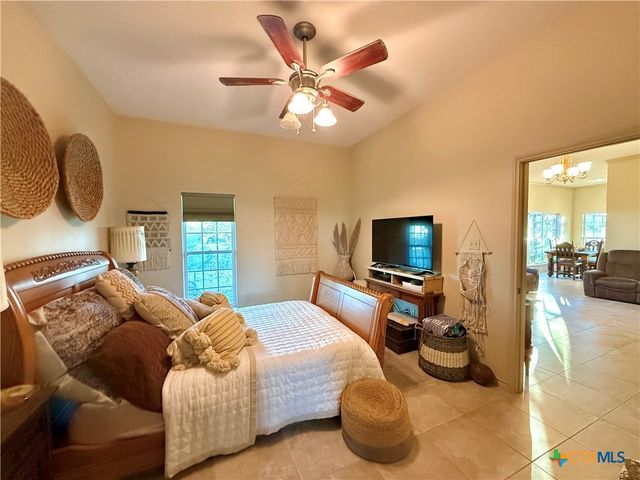 98 Price Road, Victoria, TX 77905