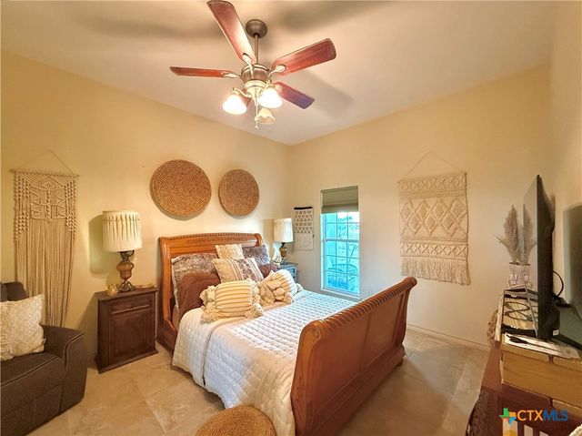 98 Price Road, Victoria, TX 77905