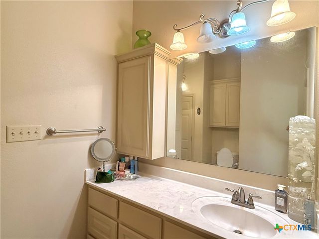 98 Price Road, Victoria, TX 77905