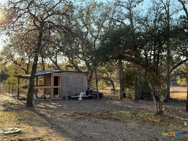 98 Price Road, Victoria, TX 77905