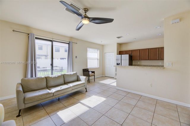 3316 W 91st Terrace, Hialeah, FL 33018