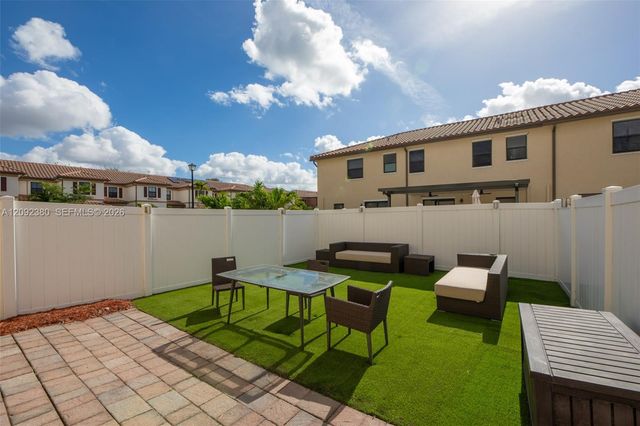 3316 W 91st Terrace, Hialeah, FL 33018