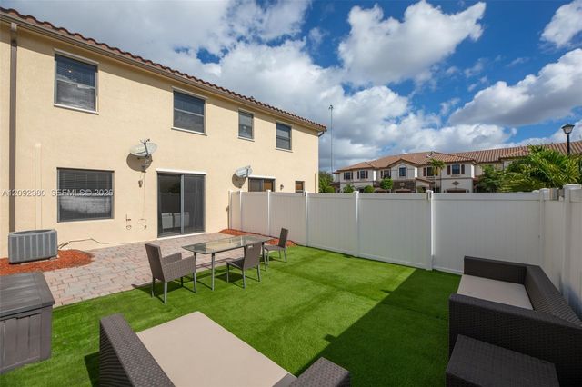 3316 W 91st Terrace, Hialeah, FL 33018