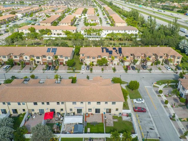 3316 W 91st Terrace, Hialeah, FL 33018