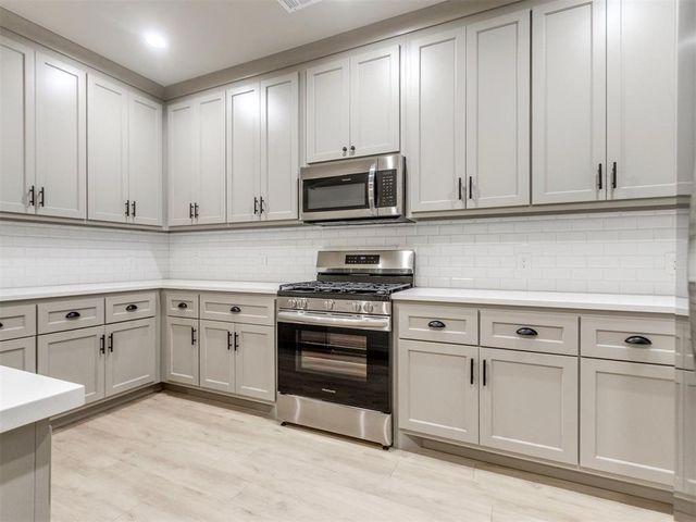 4109 Abbey Park Creek, Edmond, OK 73025