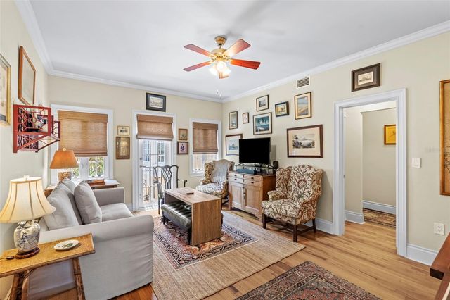 2117 W DEKLE AVENUE D2, Tampa, FL 33606