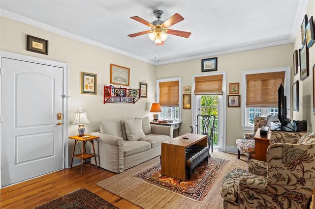 2117 W DEKLE AVENUE D2, Tampa, FL 33606