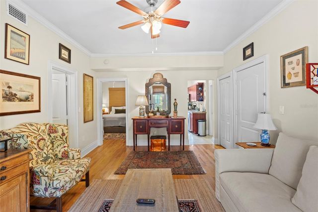 2117 W DEKLE AVENUE D2, Tampa, FL 33606