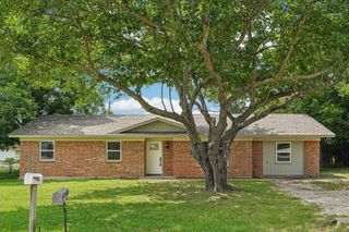 112 Gordon Drive, Azle, TX 76020