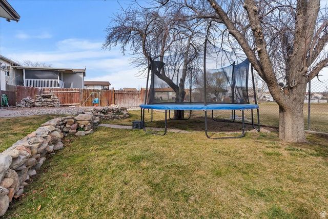 7286 W GETTYSBURG DR, Magna, UT 84044