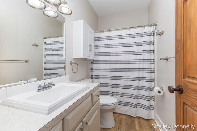 1119 Mid Bluff Drive, Zeeland, MI 49464