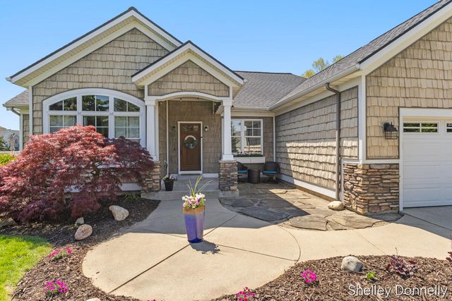 1119 Mid Bluff Drive, Zeeland, MI 49464