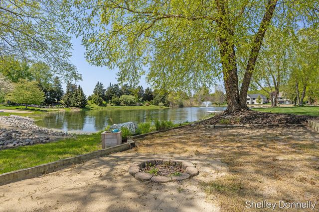 1119 Mid Bluff Drive, Zeeland, MI 49464