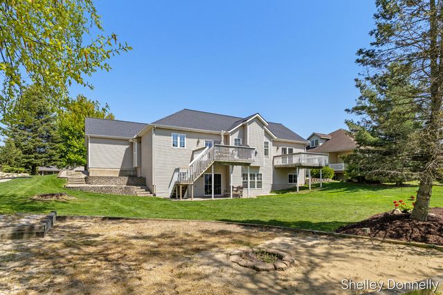 1119 Mid Bluff Drive, Zeeland, MI 49464