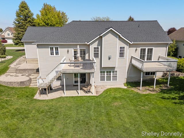1119 Mid Bluff Drive, Zeeland, MI 49464