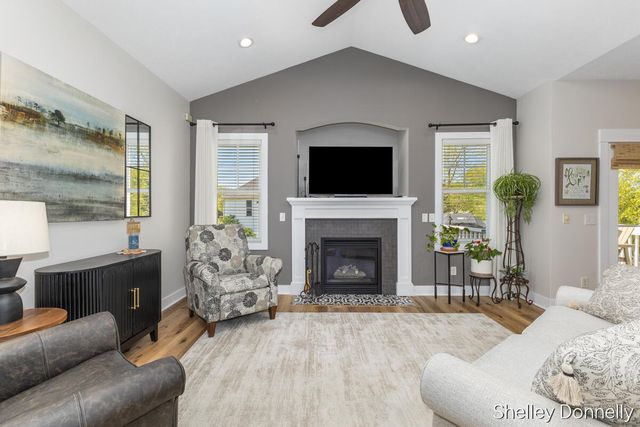 1119 Mid Bluff Drive, Zeeland, MI 49464