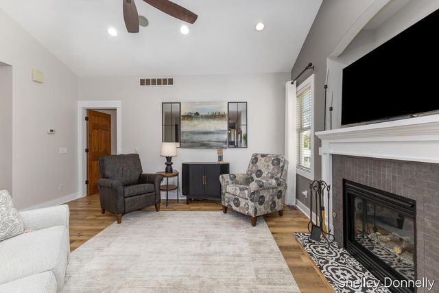 1119 Mid Bluff Drive, Zeeland, MI 49464