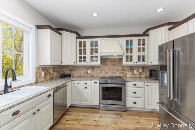 1119 Mid Bluff Drive, Zeeland, MI 49464