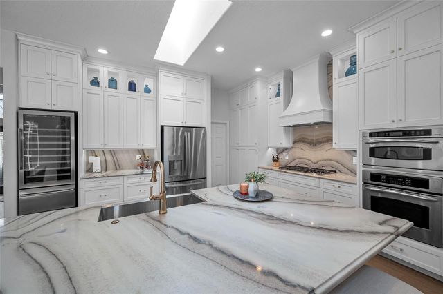 30 TURTLE CREEK CIRCLE, Oldsmar, FL 34677