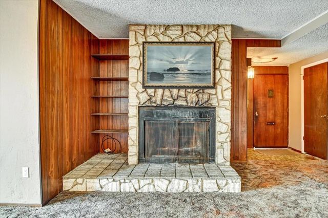 470 Pacific Avenue, Pacifica, CA 94044