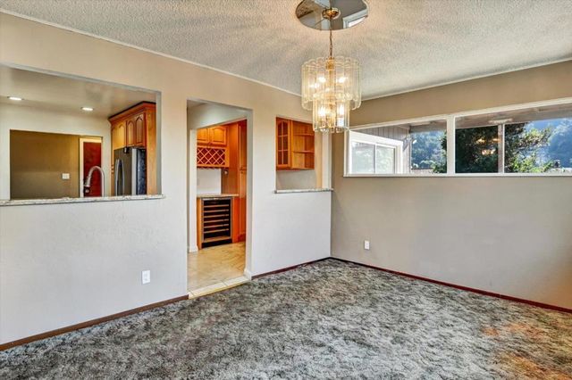 470 Pacific Avenue, Pacifica, CA 94044