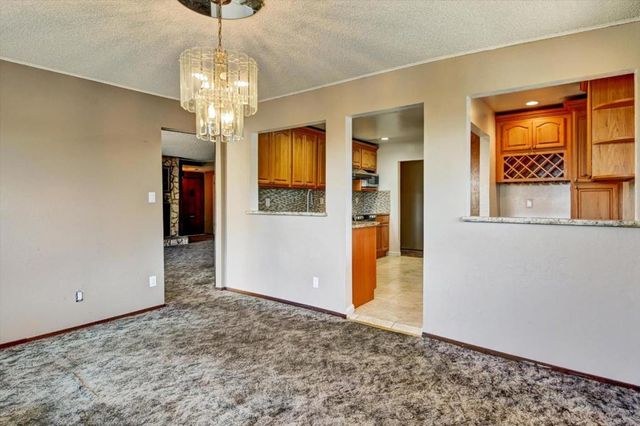 470 Pacific Avenue, Pacifica, CA 94044