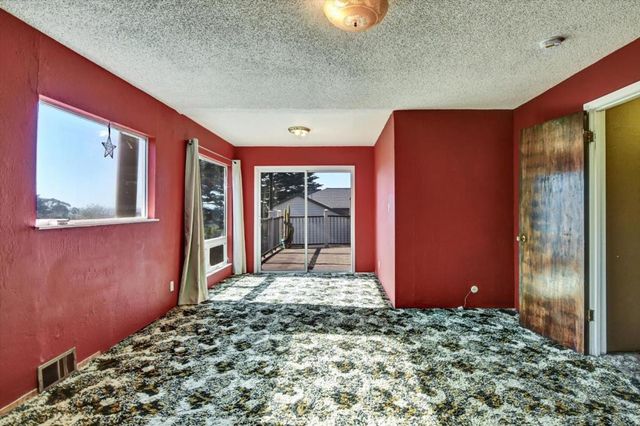 470 Pacific Avenue, Pacifica, CA 94044