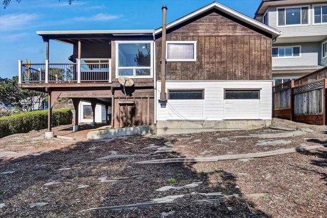 470 Pacific Avenue, Pacifica, CA 94044