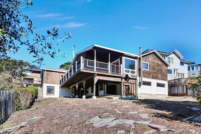 470 Pacific Avenue, Pacifica, CA 94044