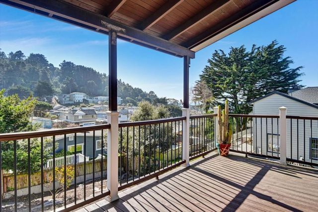 470 Pacific Avenue, Pacifica, CA 94044