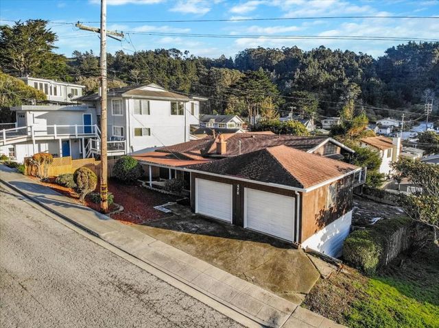 470 Pacific Avenue, Pacifica, CA 94044