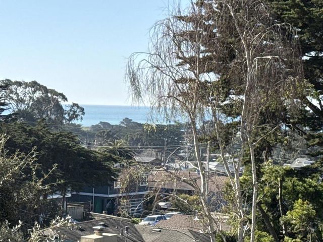 470 Pacific Avenue, Pacifica, CA 94044