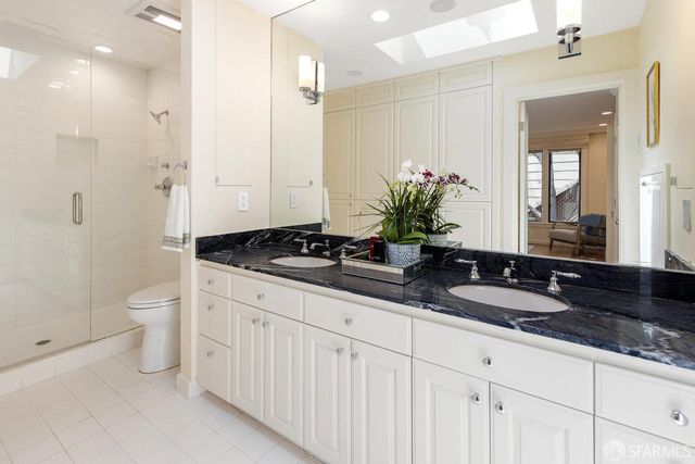 69 Telegraph Place, San Francisco, CA 94133