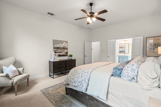 602 Sterling Drive, Benbrook, TX 76126