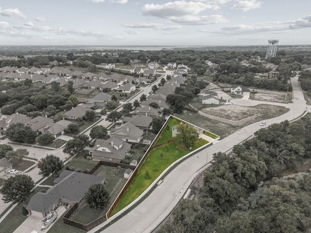 602 Sterling Drive, Benbrook, TX 76126