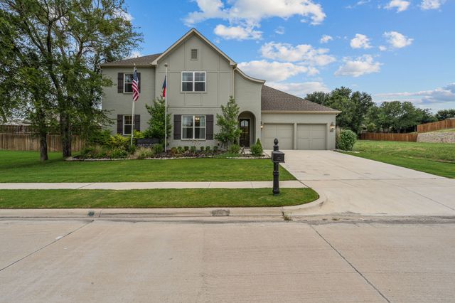 602 Sterling Drive, Benbrook, TX 76126