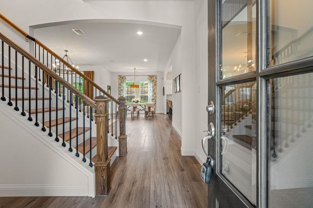 602 Sterling Drive, Benbrook, TX 76126