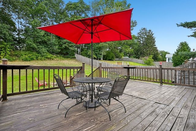 12 Barnard Rd, Lawrence, MA 01843