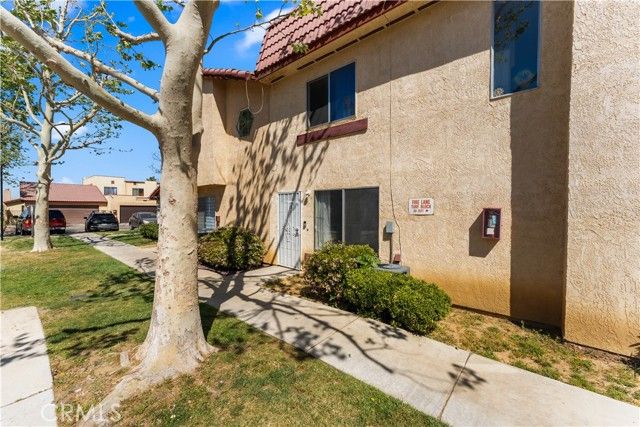 1750 E Avenue Q14, Palmdale, CA 93550