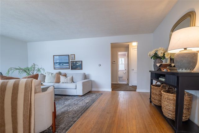 312 Brockley Road, Irondequoit, NY 14609